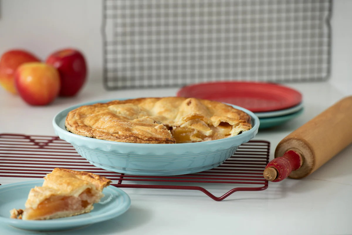 Fiesta 10 1/4 Inch Deep Dish Pie Baker 44OZ - Image 4